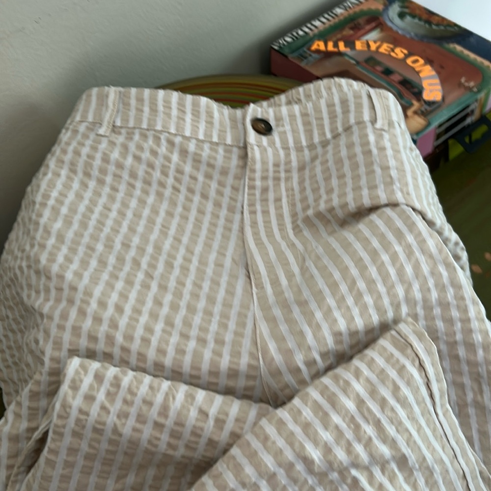 Seersucker straight leg pants.